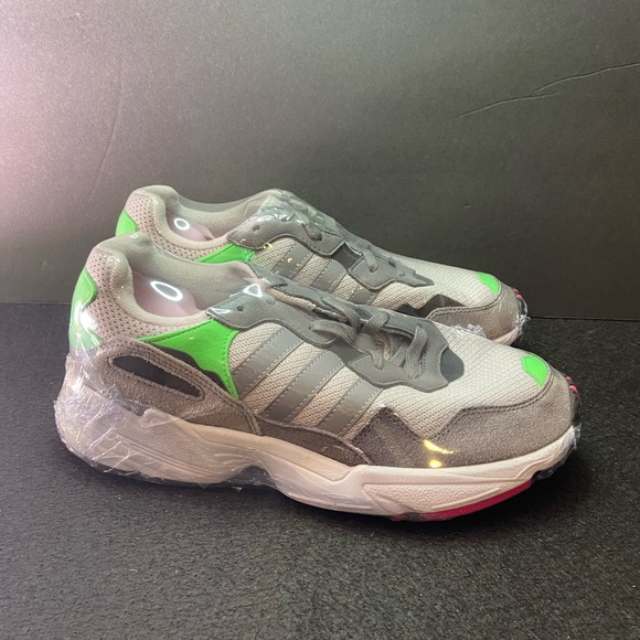 Yung '96 - Picture 3 of 5